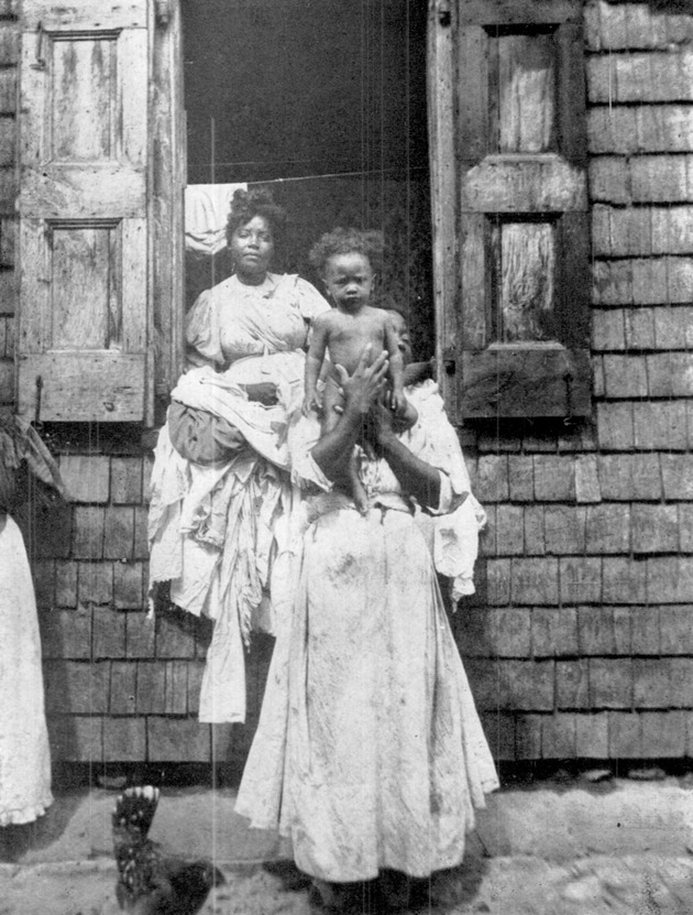 Family (2 women and child), St. Croix