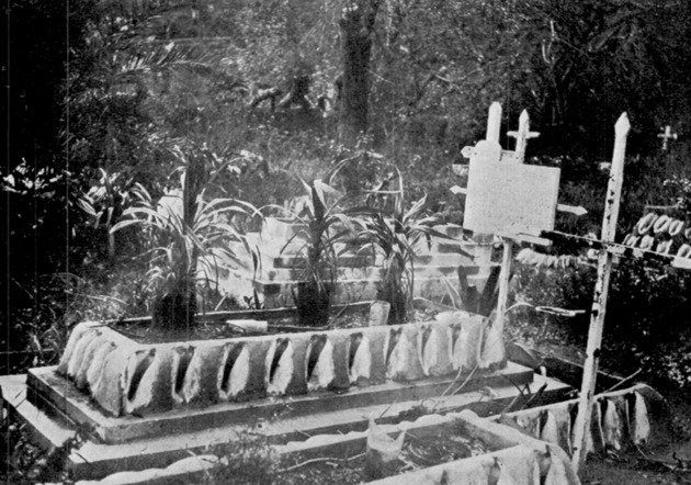 Grave ornamented with conch shells, St. Thomas