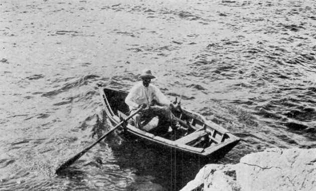 Landing in row-boat on Congo Cay